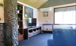Mystery Creek Motel - 4