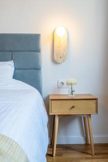 Sunlit Boutique 1 Bedroom Apartment in City Centre - 4