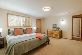 12 East Park Lane home - 7