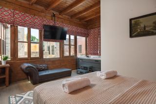 Jivaeri Luxury Suites - 8