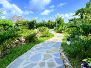 Whispering Bleeze Villa - 7