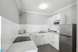 Surfers International 1 Bedroom Ocean - Hosted by Gold Coast Holiday Stays - 5