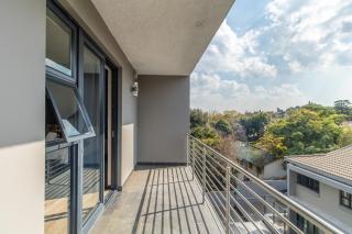 On Top of the World - Presidential Suite - 4