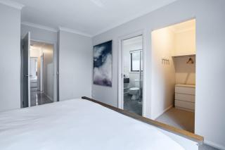 Seabreeze at Oakdean, Pet-Friendly - 1
