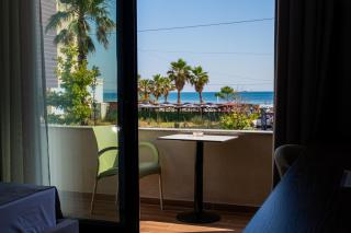Blue Bay Hotel - 7