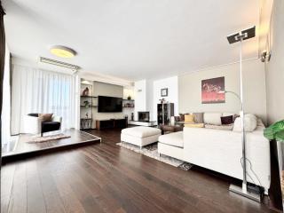 Spacious 2BD apartment with terrace at Kramáre - 0