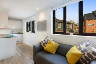 Exeter Boutique Abode with Paid Parking on Street - 9