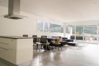 Villa Sementina - Luxury Stay with Pool and Gym - 15 m to Lake Maggiore - 9