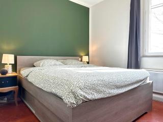 House with pool near Avignon, large garden - 3