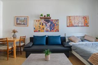 Cozy Belvedere Apartment - 0