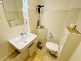 Ferienwohnung Claas, in Sichtweite des Leuchtturms - Warnemünde - 4