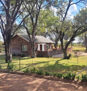 Affordable 2 Bedroom Bushveld Escape - 1