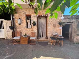 Rustic Stone Maisonette Krasi - 1