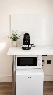 Grand Central House - Central Penthouse Double Room Ensuite - GibraltarStay Apartments - 5
