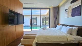 Modern Luxury 4BR Pool Villa by the Sea E1 - 5