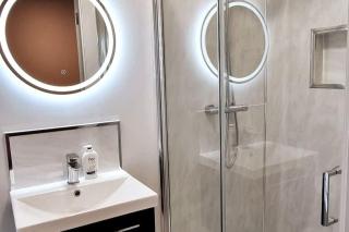 Newly Refurbished Townhouse - 3
