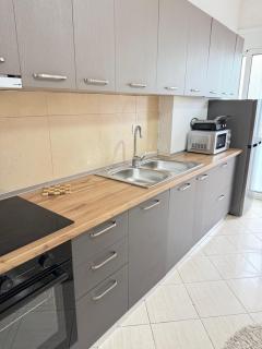 Cozy Triple Apartment Vlore - 3