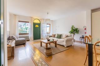 Verdemare, a Viareggio parcheggio privato e splendido giardino - 6