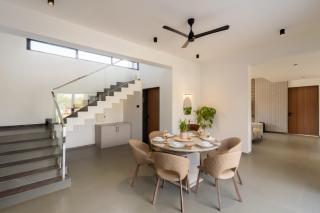 Saffronstays Crimson Crest - 5