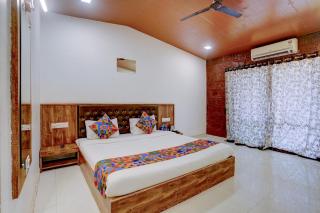 FabHotel Green Crystal - 1