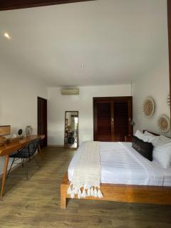Spacious 3BR Villa with Large Pool in Canggu - 6