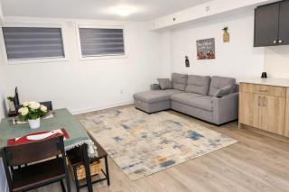 Private and cozy basement in prime location - 4