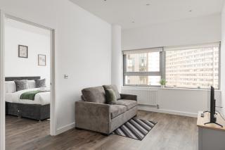 Bright 1BR Flat and 3 mins to West Croydon St - 9