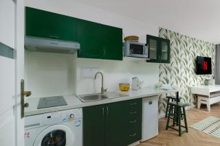 LYNA Home - Gold - 8