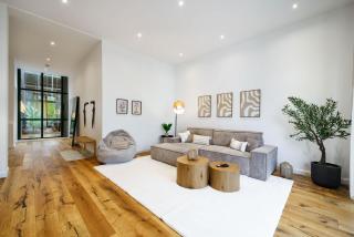 Luxuriöses 3-Zimmer-Apt I Terrasse I Familienfreundlich I Küche I Netflix I Kostenloser Parkplatz I 125 m2 - 8