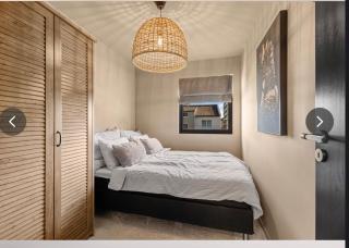 Kristiansand city center sea side luxury appartment one room double bed abc breakfast - 2