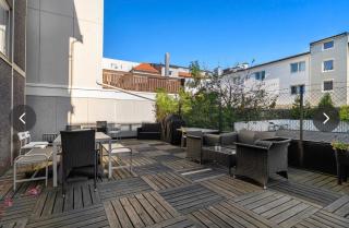 Kristiansand city center sea side luxury appartment one room double bed abc breakfast - 5