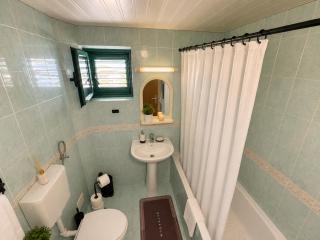 Budva Central Apartment - 5 min from Beach - 6