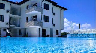 Luxury apartment in Emerald Hills - 4