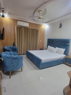 INTOWN Hotel - 4