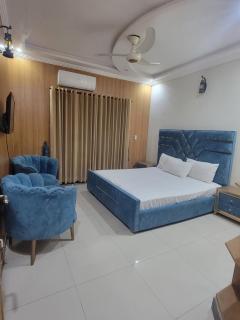 INTOWN Hotel - 3