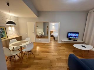 Central Modern Apartment - 2