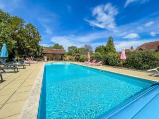 Gite La Vigne, avec piscine & jacuzzi-15 pers - 0