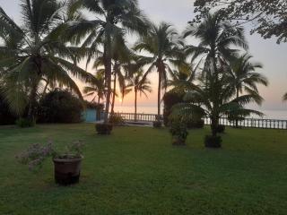 Beach property in tropical garden - 6