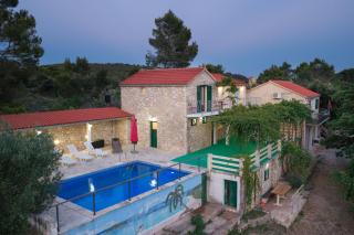 Tennis court Studio Slivje with pool - 0
