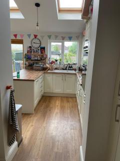 Beautifully renovated 5 bedroom house with garden - 7