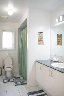 Karibu Home Retreat, near Toronto HWY 401 - Ajax - 7