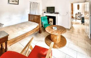 1 Bedroom Amazing Apartment In Ghisoni - 6
