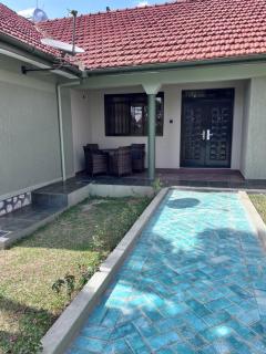 J&S Suites 4 - 3