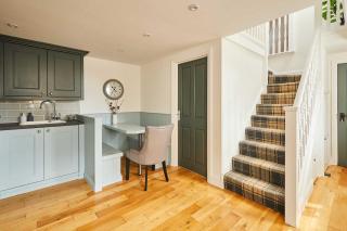 Host & Stay - The Coach House - 5