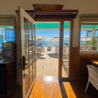 Luxury Bungalow on the water 4 - 4