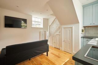 Host & Stay - The Spinney - 4