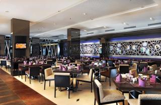 Holiday Inn Bandung Pasteur by IHG - Bandung - 1