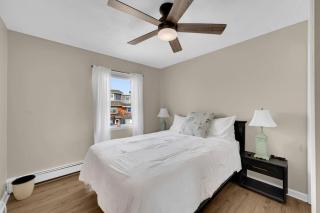 Between Tides 2BR Walk to Beach Unit C - 6