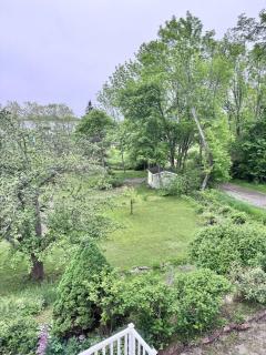 Spacious 4BR Home w/ Deck + BBQ Walk to Hospital - Holiday Home - 0