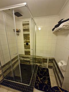 Private Ensuite Guest Suite 4km from Sandton City and Nelson Mandela Square - 1